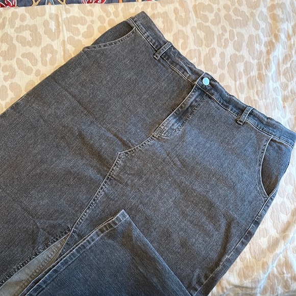 Hayden Dresses & Skirts - NWOT grey black denim skirt